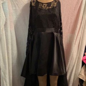 New High low hem black gown polyester size large